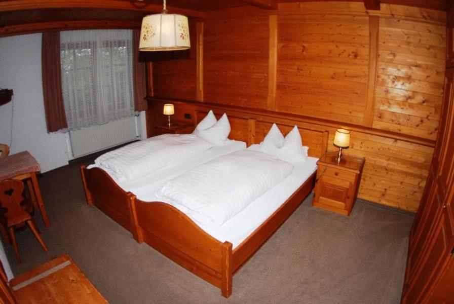 Hotel Zur Schoenen Aussicht Feldkirchen-Westerham Quarto foto